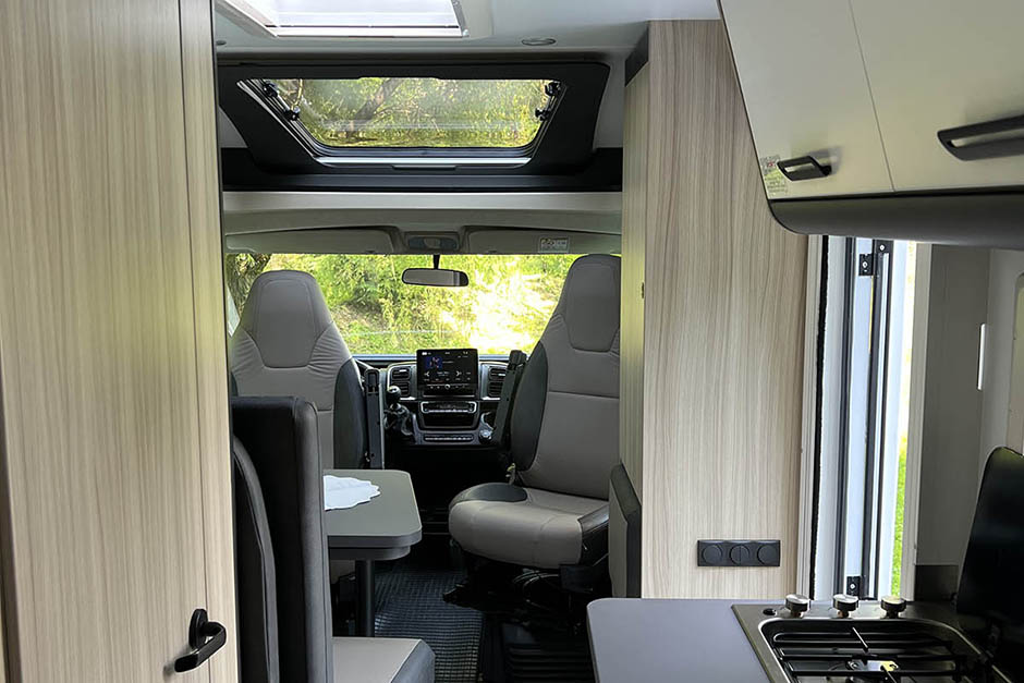 Najem avtodoma Adria C-Series C65 SL
